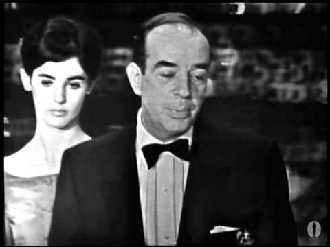 Vincente Minnelli winning the Oscar® for Directing