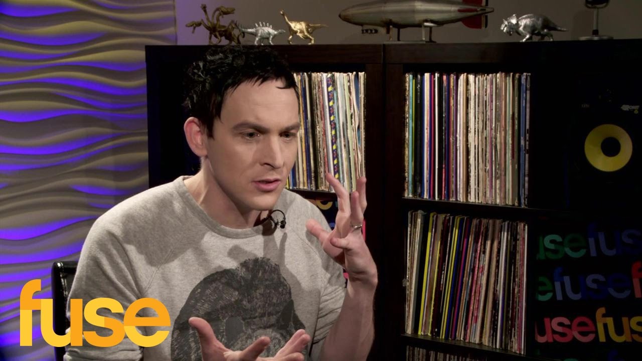 Robin Lord Taylor Says Growing Up Overweight & Gay Connects Him To The Penguin