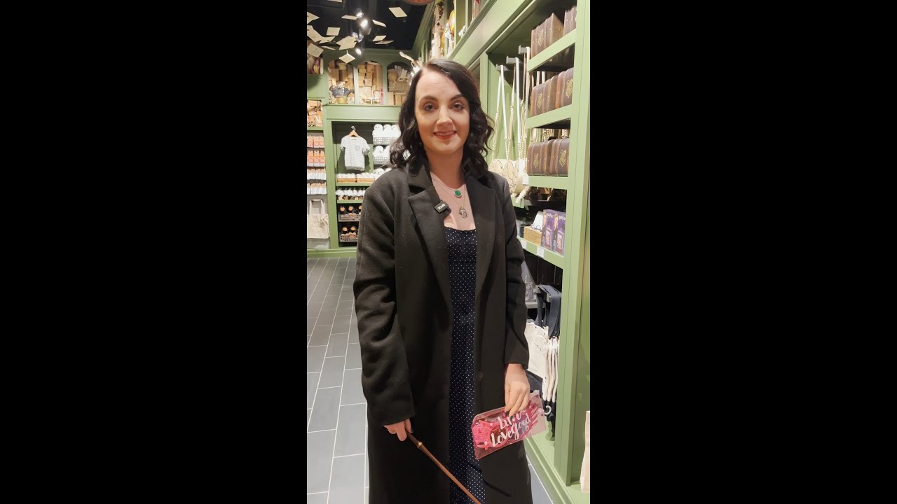 Evanna Lynch at The Harry Potter Shop #HarryPotter #LunaLovegood