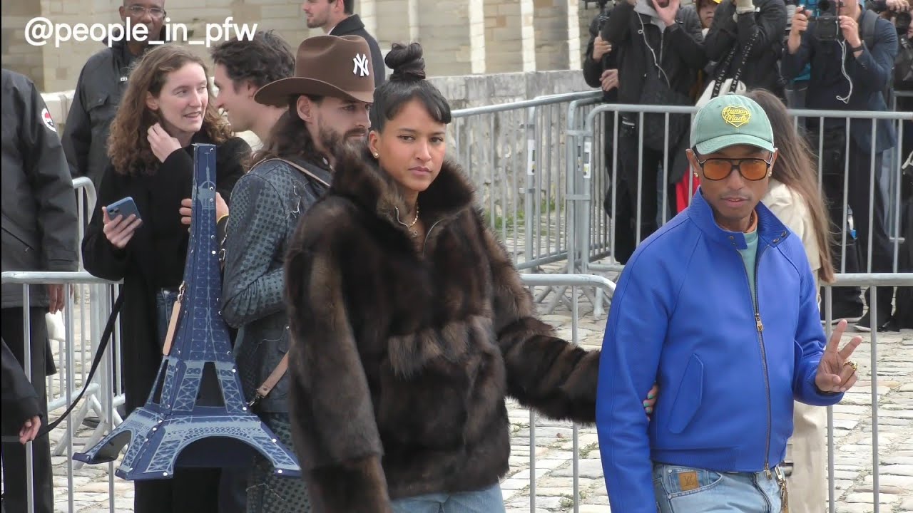 Pharrell Williams & Helen Lasichanh - Loewe SS25 fashion show in Paris - 27.09.2024