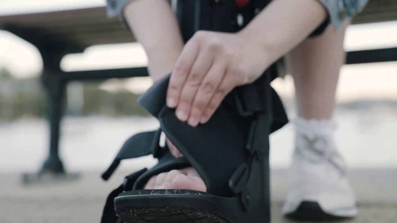 NEW Procare MoonTrax Moon Boot