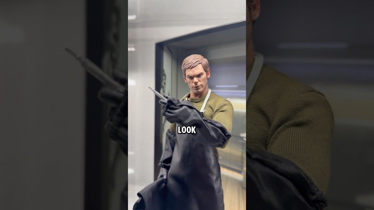 DEXTER MORGAN REVIEW 😂 #dexter #dextermorgan #dextermorganedit #slasher #actionfigures #hottoys