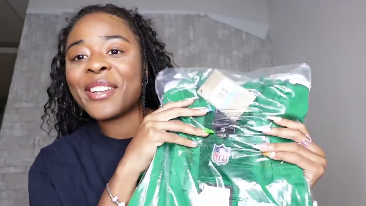 UNBOXING PHILADELPHIA EAGLES KELLY GREEN NFL THROWBACK JERSEY! #symonewiththesports