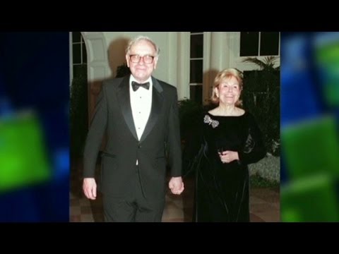 Buffett on late wife: She put me together
