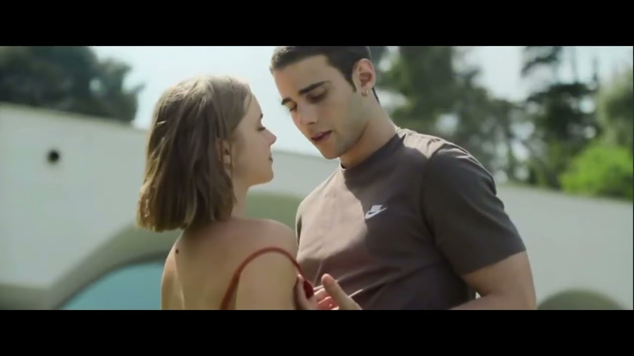 THROUGH MY WINDOW: Ares and Raquel kiss (Across the sea)