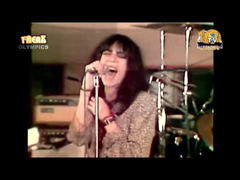 Patti Smith - Because The Night (1978)
