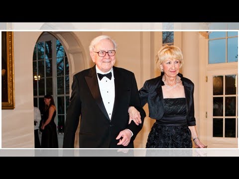 Inside billionaire Warren Buffett's unconventional marriage, which included an open arrangement a...