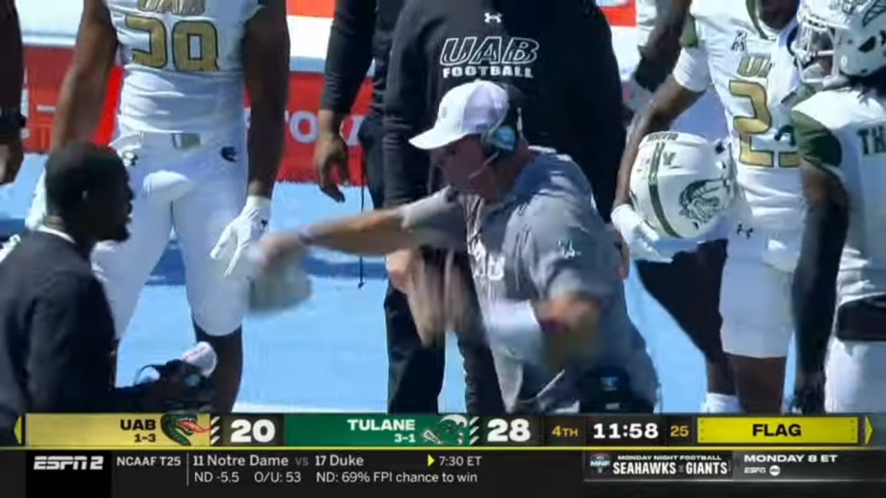 UAB coach Trent Dilfer loses his mind after costly penalty vs Tulane