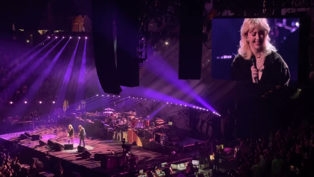 Violet Grohl - Hallelujah (Taylor Hawkins Tribute Show - The Forum, Los Angeles) 9-27-22